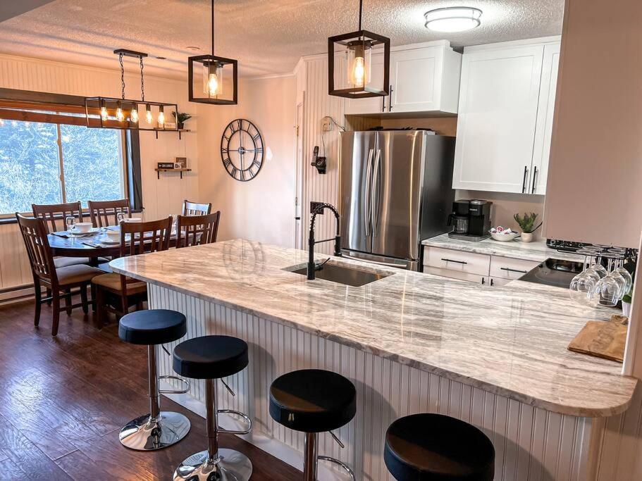 202D Summit - Completely Remodeled Modern Condo In Summit! Snowshoe Kültér fotó